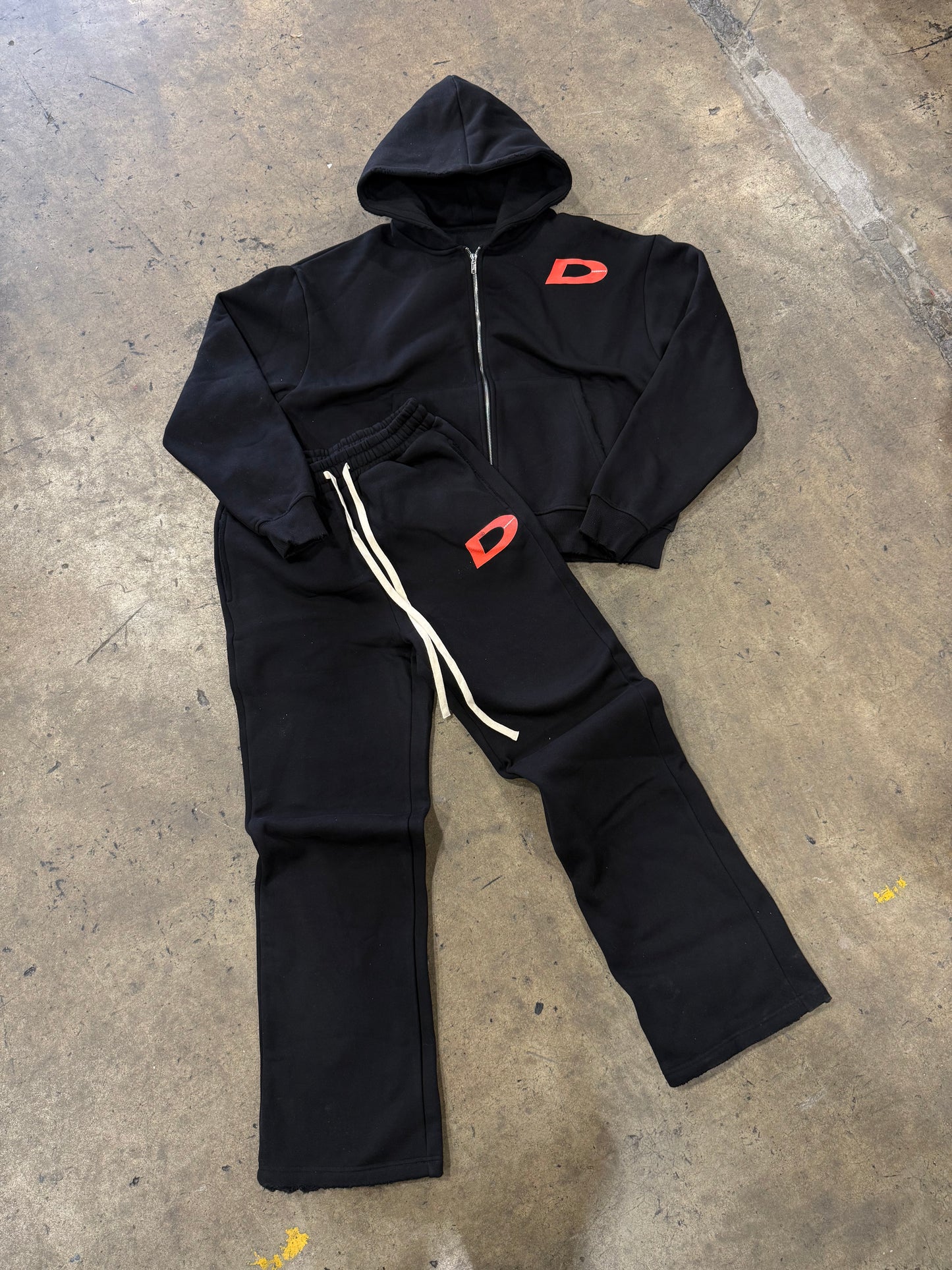 DESSERTZ SWEAT SUITE (BLACK)